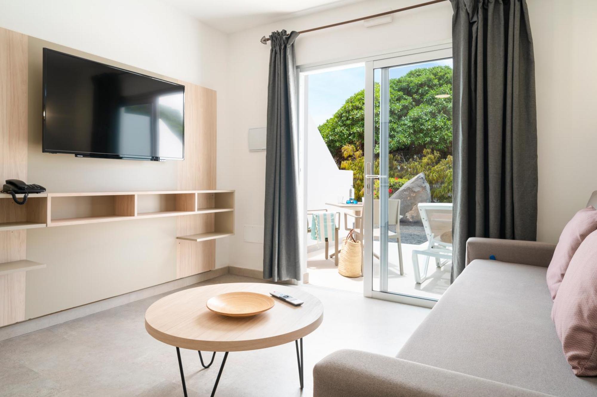Apartamentos Santa Rosa Коста-Тегисе Экстерьер фото